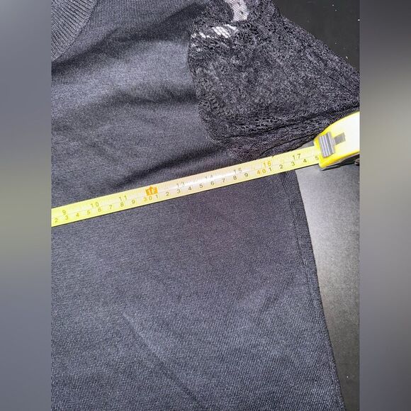 Carmen Marc Valvo Mock Turtleneck Black Women's Lace Long Sleeve Top Size S NWT - Picture 6 of 7